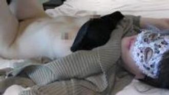 FC2-PPV-1312417 【个人拍摄】无法摆脱尴尬的纯情少妇。